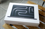 Apple убрала зарядку из коробки с новым MacBook Pro M5 в Европе Apple убрала зарядку из коробки с новым MacBook Pro M5 в Европе